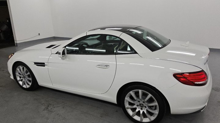Mercedes-Benz SLC  2018
