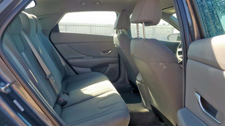 Hyundai Elantra  2023