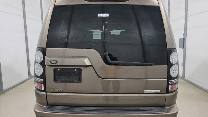 Land Rover LR4  2016