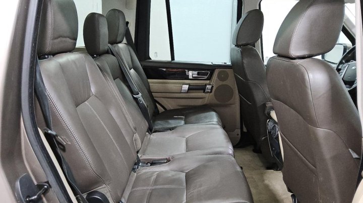 Land Rover LR4  2016