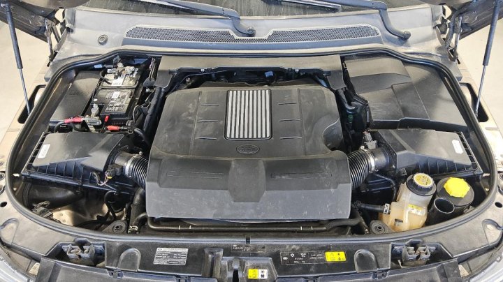 Land Rover LR4  2016