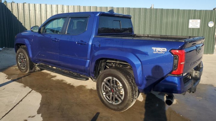 Toyota TACOMA  2024