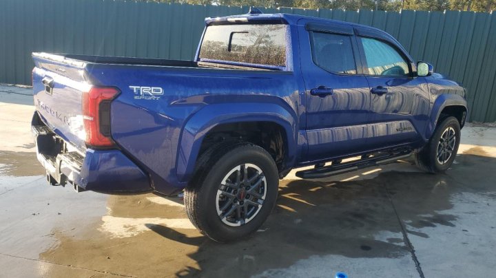 Toyota TACOMA  2024