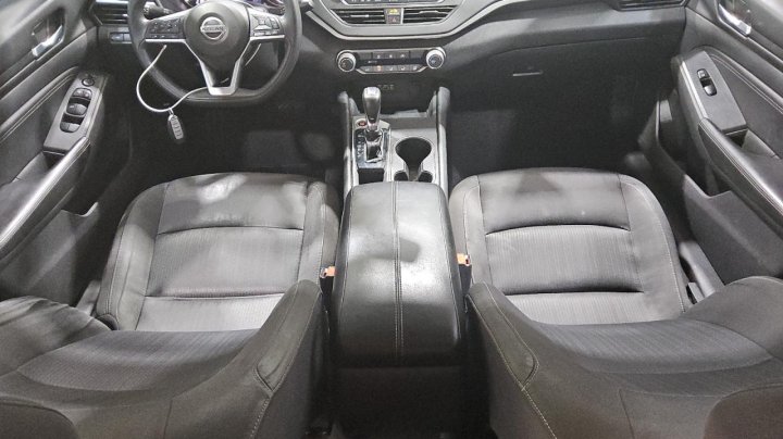 Nissan Altima  2020
