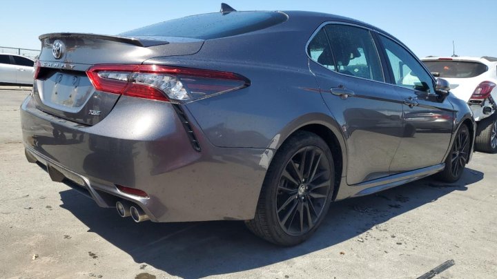 Toyota Camry  2022