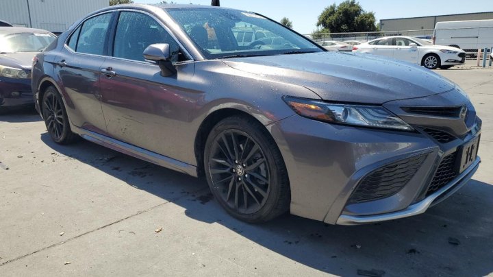 Toyota Camry  2022