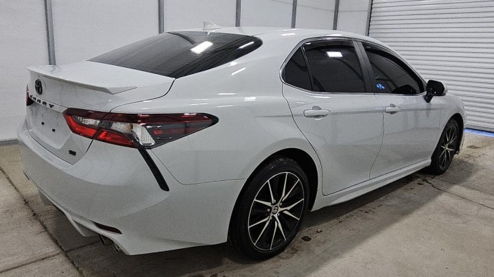 Toyota Camry  2024