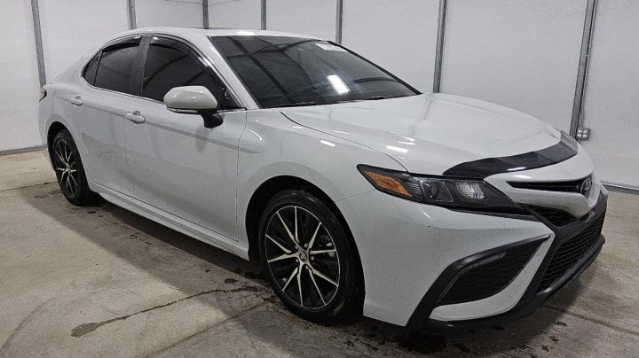 Toyota Camry  2024