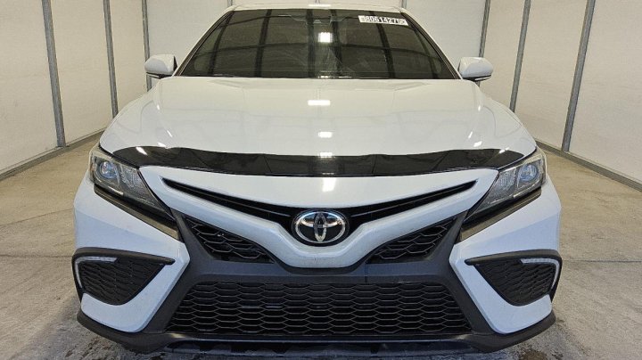 Toyota Camry  2024
