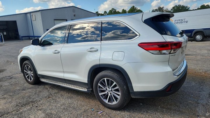 Toyota Highlander  2019