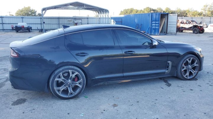 KIA STINGER  2019