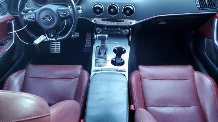 KIA STINGER  2019