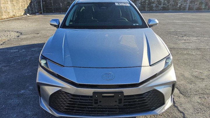 Toyota Camry  2025
