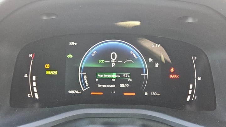 Toyota Camry  2025