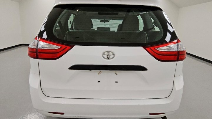 Toyota SIENNA  2016