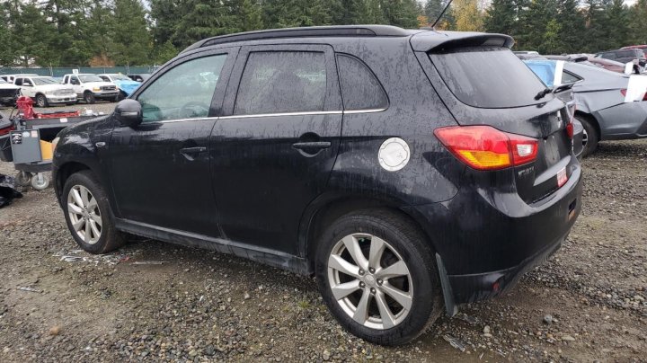 Mitsubishi OUTLANDER SPORT  2015