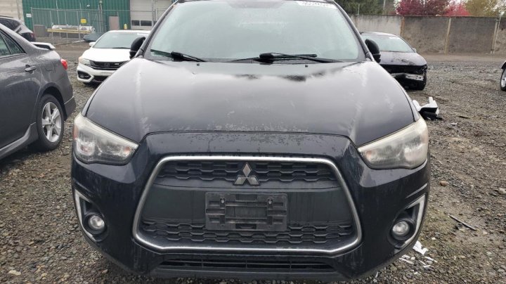Mitsubishi OUTLANDER SPORT  2015