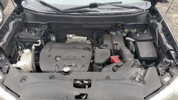Mitsubishi OUTLANDER SPORT  2015