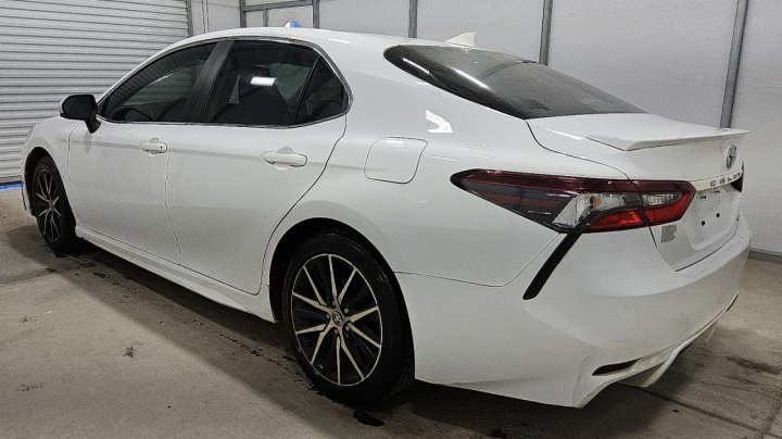 Toyota Camry  2023