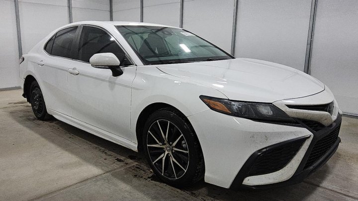 Toyota Camry  2023