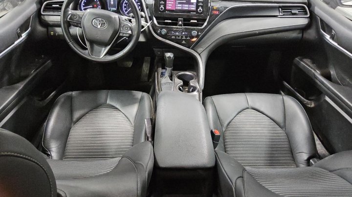 Toyota Camry  2023
