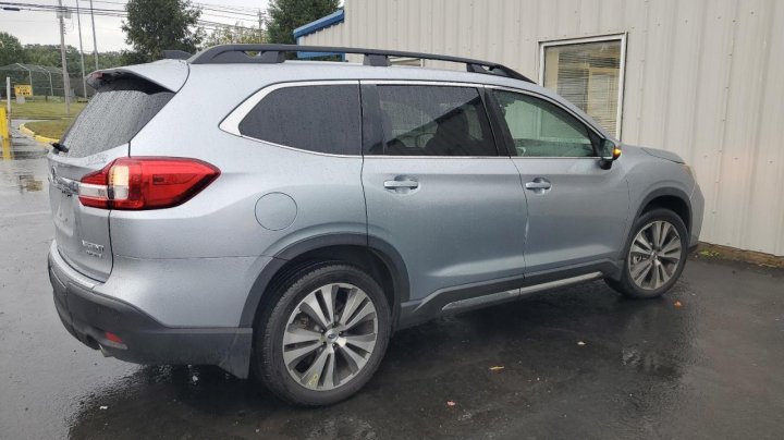 Subaru Ascent  2021