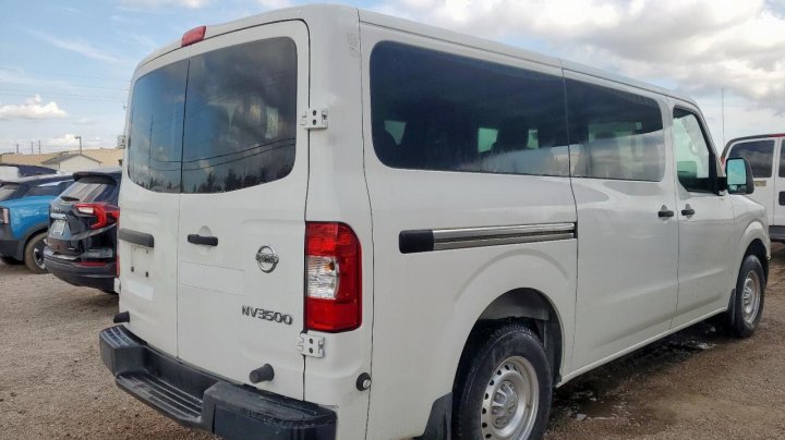 Nissan NV  2017