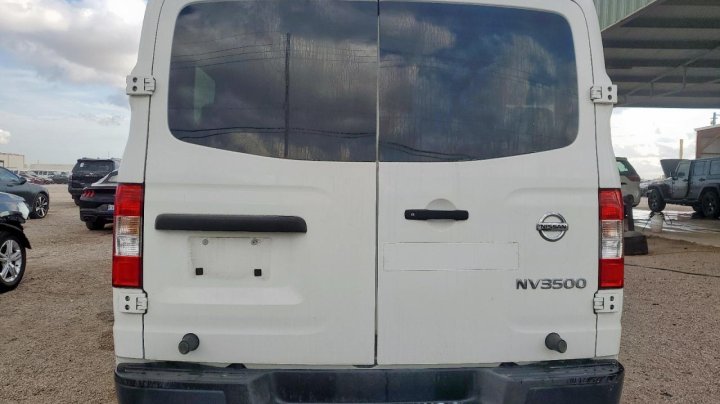 Nissan NV  2017