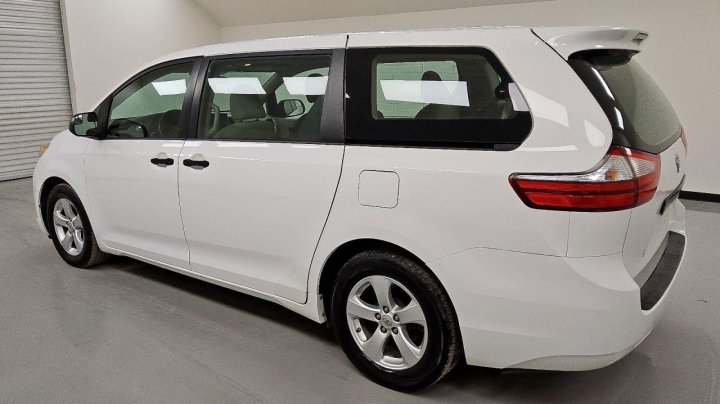 Toyota SIENNA  2016