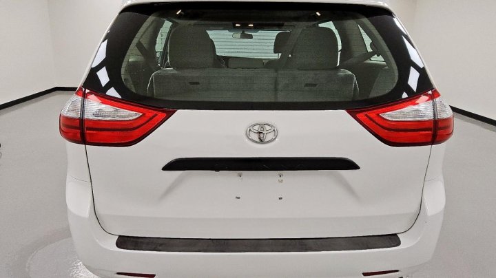 Toyota SIENNA  2016
