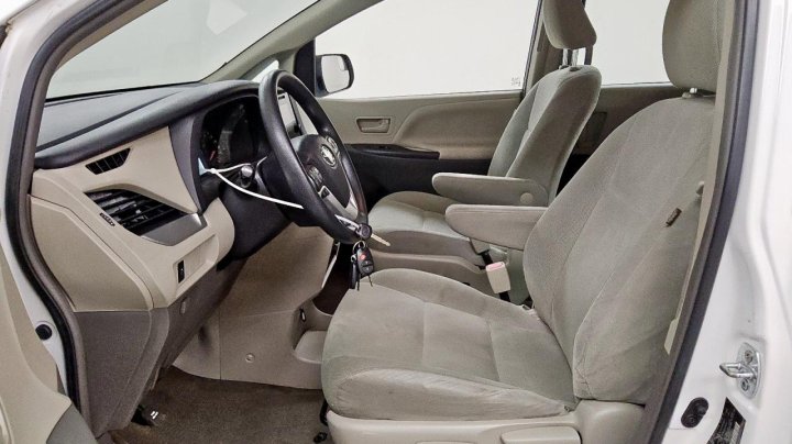 Toyota SIENNA  2016