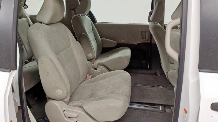 Toyota SIENNA  2016