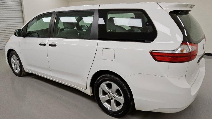 Toyota SIENNA  2016