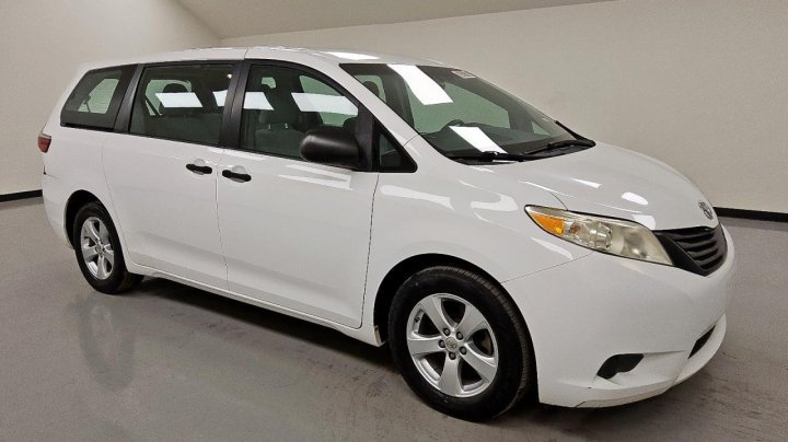 Toyota SIENNA  2016