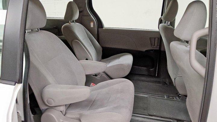 Toyota SIENNA  2016