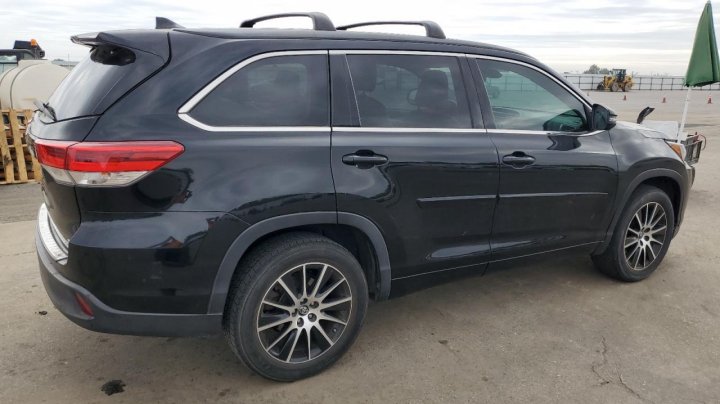 Toyota Highlander  2018