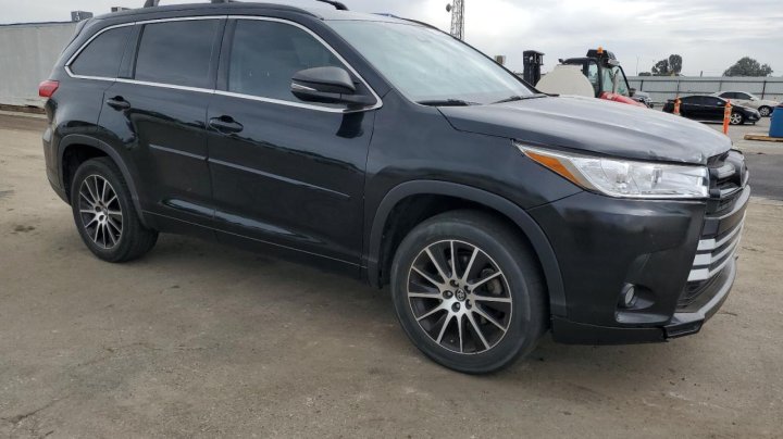 Toyota Highlander  2018