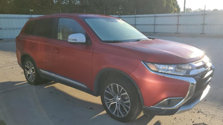 Mitsubishi Outlander  2018