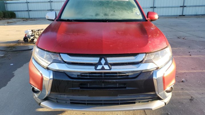 Mitsubishi Outlander  2018