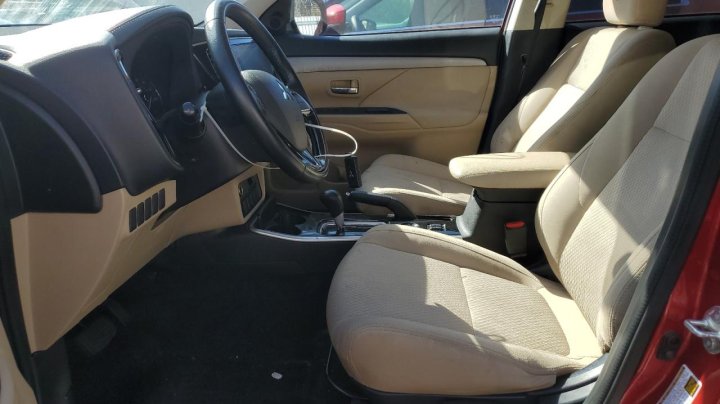 Mitsubishi Outlander  2018