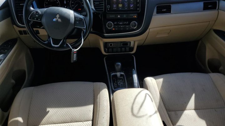 Mitsubishi Outlander  2018
