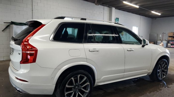 Volvo XC90  2018