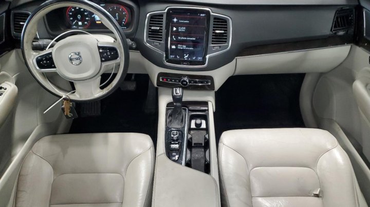 Volvo XC90  2018