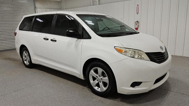 Toyota SIENNA  2016