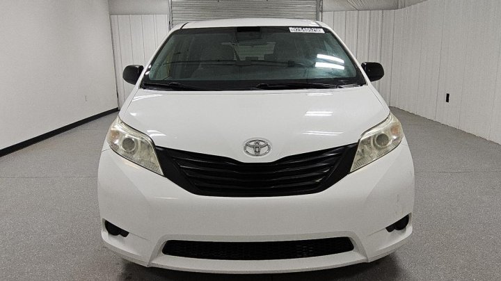 Toyota SIENNA  2016