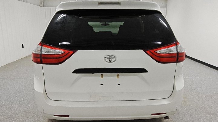 Toyota SIENNA  2016