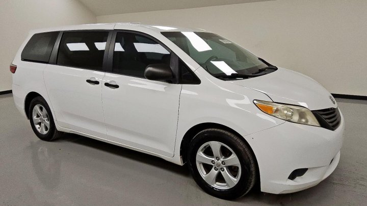 Toyota SIENNA  2016