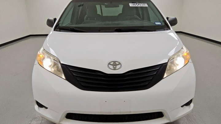 Toyota SIENNA  2016