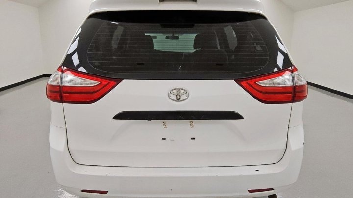 Toyota SIENNA  2016