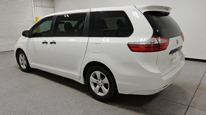 Toyota SIENNA  2016